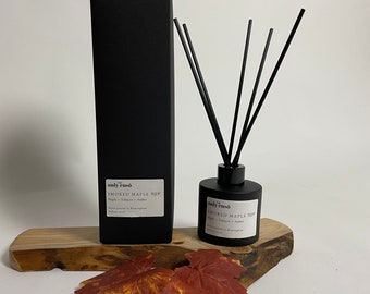 Smoked Maple Reed Diffuser / Honey, Tobacco And Sandalwood Reed Diffuser. Woody and Sweet Scented. Black Reed Diffuser. Vegan Diffuser.