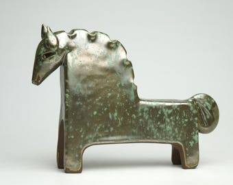 Escultura de caballo de cerámica verde metálica hecha a mano, decoración moderna para el hogar.
