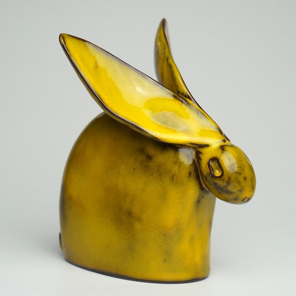Sculpture de lièvre en céramique, cadeau fait main unique de lapin de Pâques, figurine animale de décor de bureau minimaliste