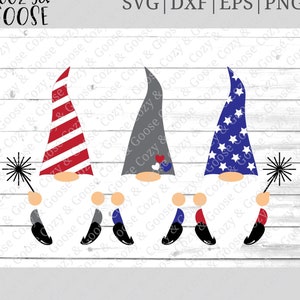 Trio de gnomes pour le 4 juillet SVG - Gnomes patriotiques SVG - Trio du jour de l'indépendance - Sparklers SVG - Fourth of July Gnomes - Gnomes with Sparklers