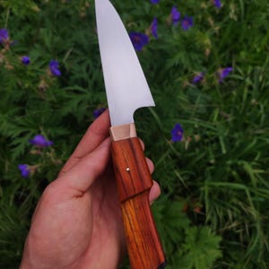 handmade hunting/outdoor knife with leather sheath stainless