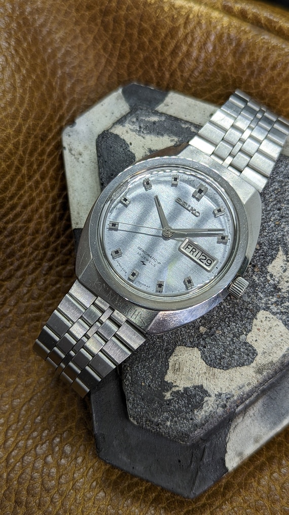 Space Age Vintage 1969 Seiko Seikomatic-P 33 Jewel