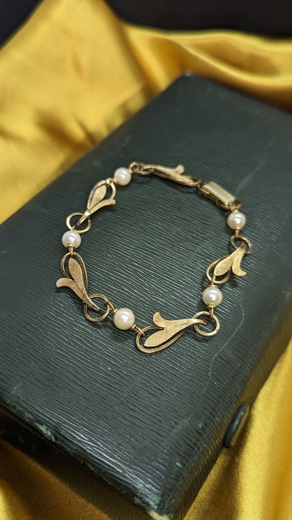 Dainty Vintage Gold Filled Pearl Bracelet By Van … - image 1