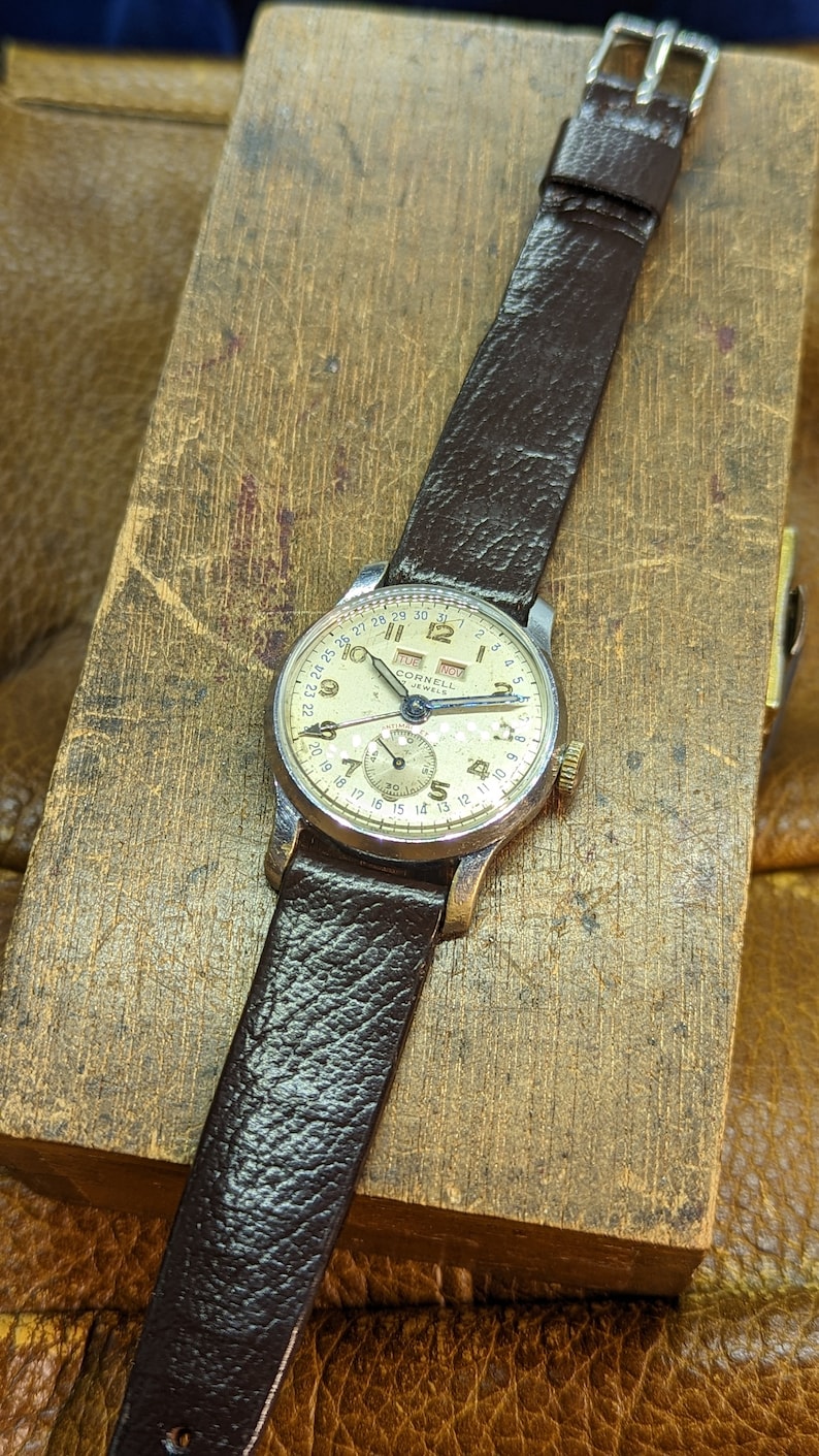 Excellent Vintage Triple Date Venus 203 Men's Military Etsy