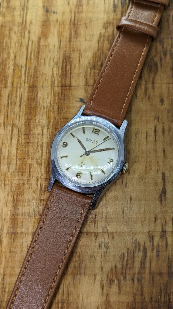 Vintage 1940s-50s Military Style Gruen 23 Jewel Automatic  display picture 3