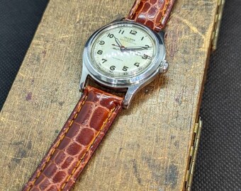 American Wristwatches 洋書 本 88年 40s 50s American Wristwatches 洋書 本 88年 40s 50s AMERICAN