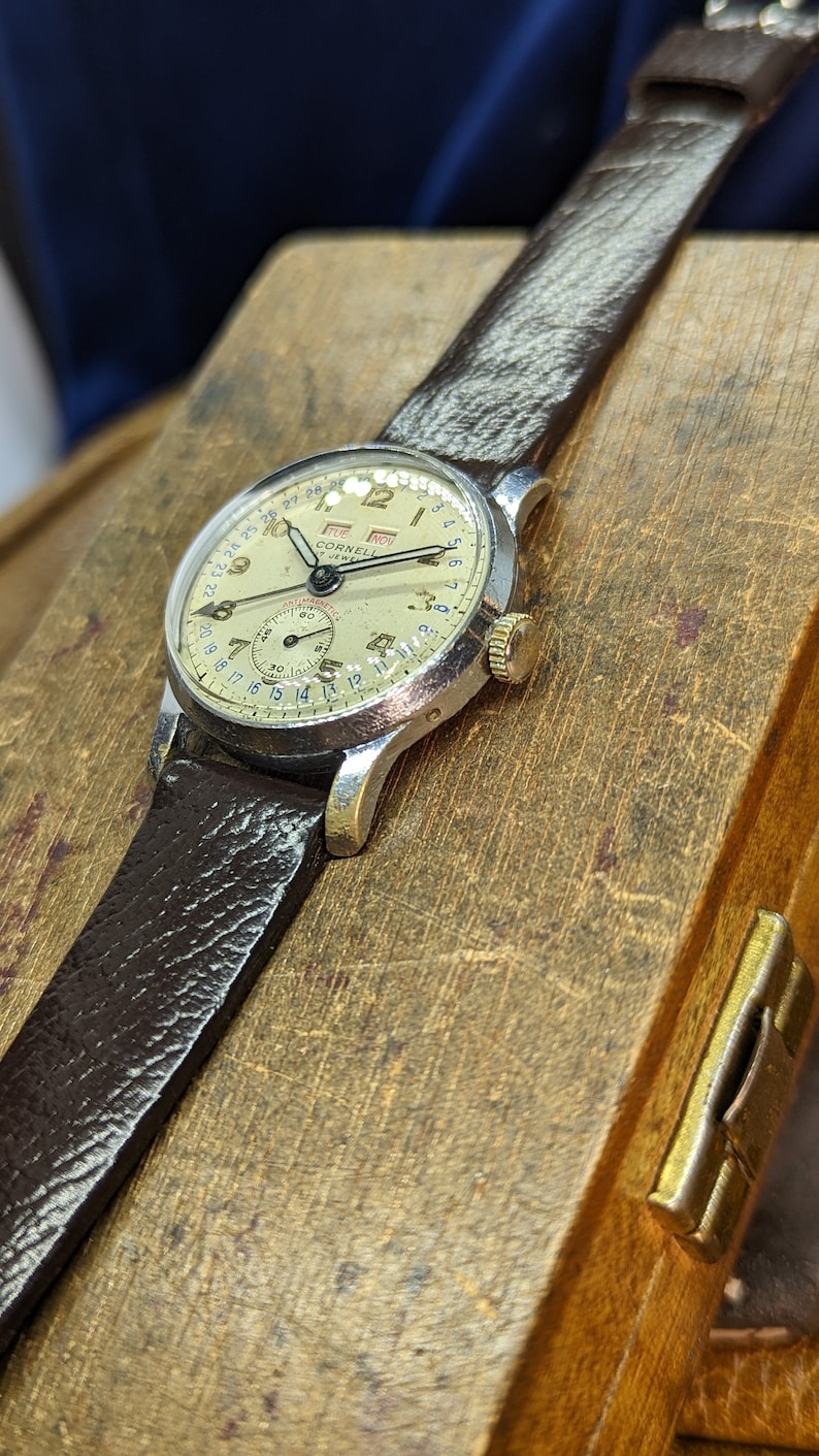 Excellent Vintage Triple Date Venus 203 Men's Military Etsy