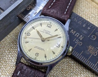 1940s style watch