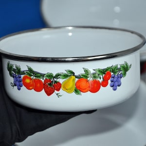 Set of vintage enameled containers, 1990s
