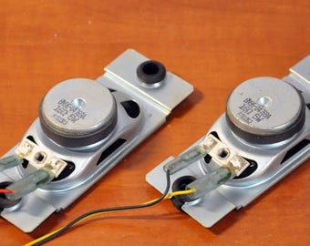 Samsung TV Speakers (Pair): 16 Ohm, 5W - Salvaged Parts