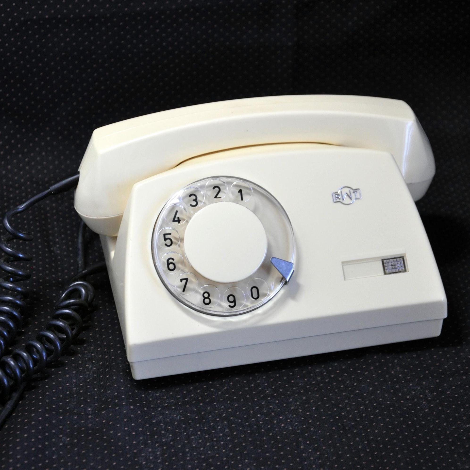 古い電話ぼろぼろダイヤル付き 黒電話 on RT58i - ブログ／こばさんの wakwak 山歩き