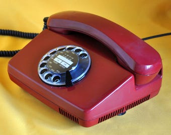 Vintage Siemens FeTAp 791-1 Rotary Telephone – Burgundy – Made in Germany, 1983