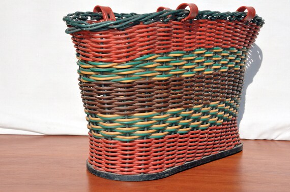 Soviet vintage wicker plastic basket, 1970s - image 9