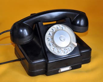 1980s Frog Flip Telephone, Super Rare and Iconic, Made in Taiwan