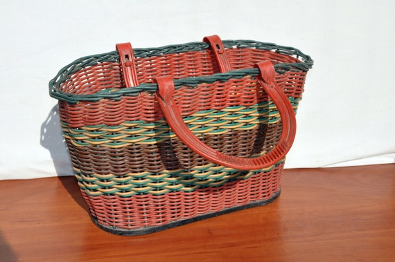 Soviet vintage wicker plastic basket, 1970s - image 1