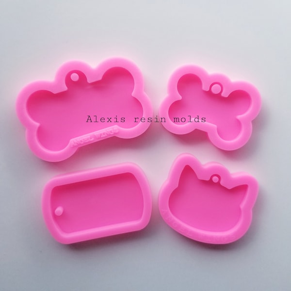 Pet tag molds