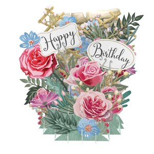 Peut inclure: Une carte pop-up 3D avec un bouquet de fleurs compos&eacute; de roses roses et rouges, de fleurs bleues et violettes et de feuilles vertes. La carte comporte deux pancartes qui disent "Happy" et "Birthday".
