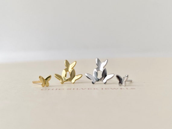 スターリングシルバーのバタフライスタッドイヤリング：ミスマッチな