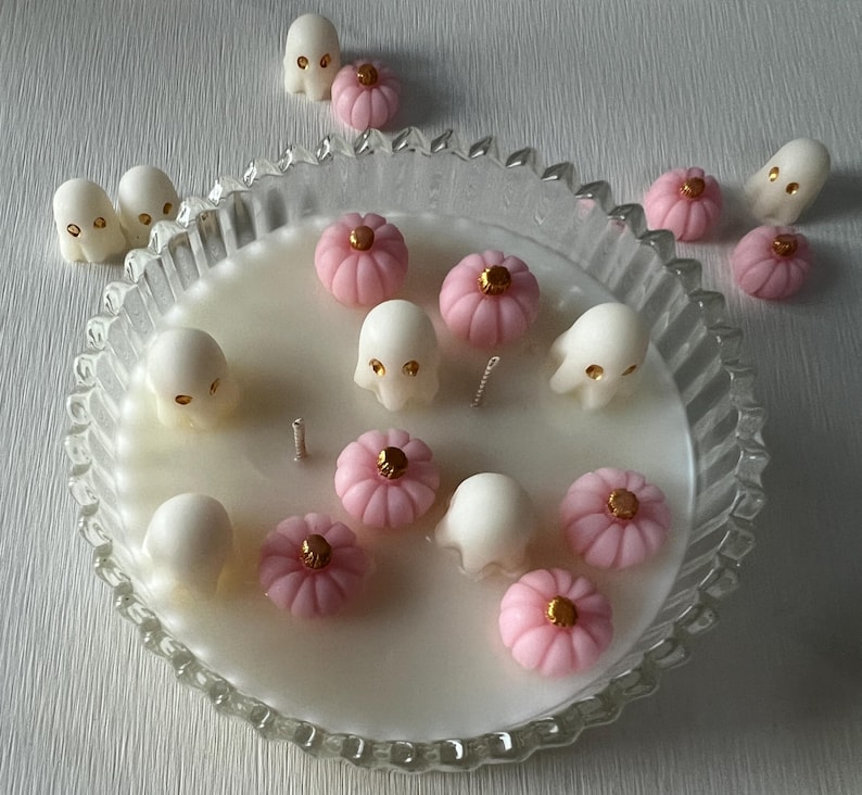 Pumpkin Candles, Halloween Candles, Halloween Decor, Fall Candles, Frosted Pumpkin Scent