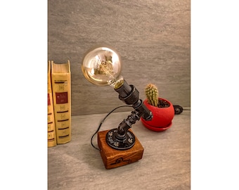 Table lamp, Industrial lighting, Desk lamp, Pipe Desk Lamp, Steampunk desk lamp, Industrial desk lamp, Edison Steampunk lamp, Pipe Lamp
