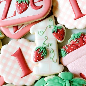 STL File Strawberry One Cookie Cutter