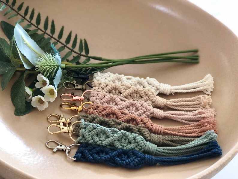 WILLOW Macrame Keychain, Assorted Colours image 2