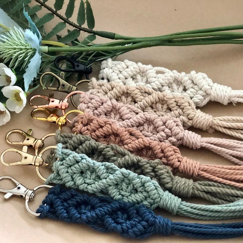 WILLOW Macrame Keychain, Assorted Colours image 1
