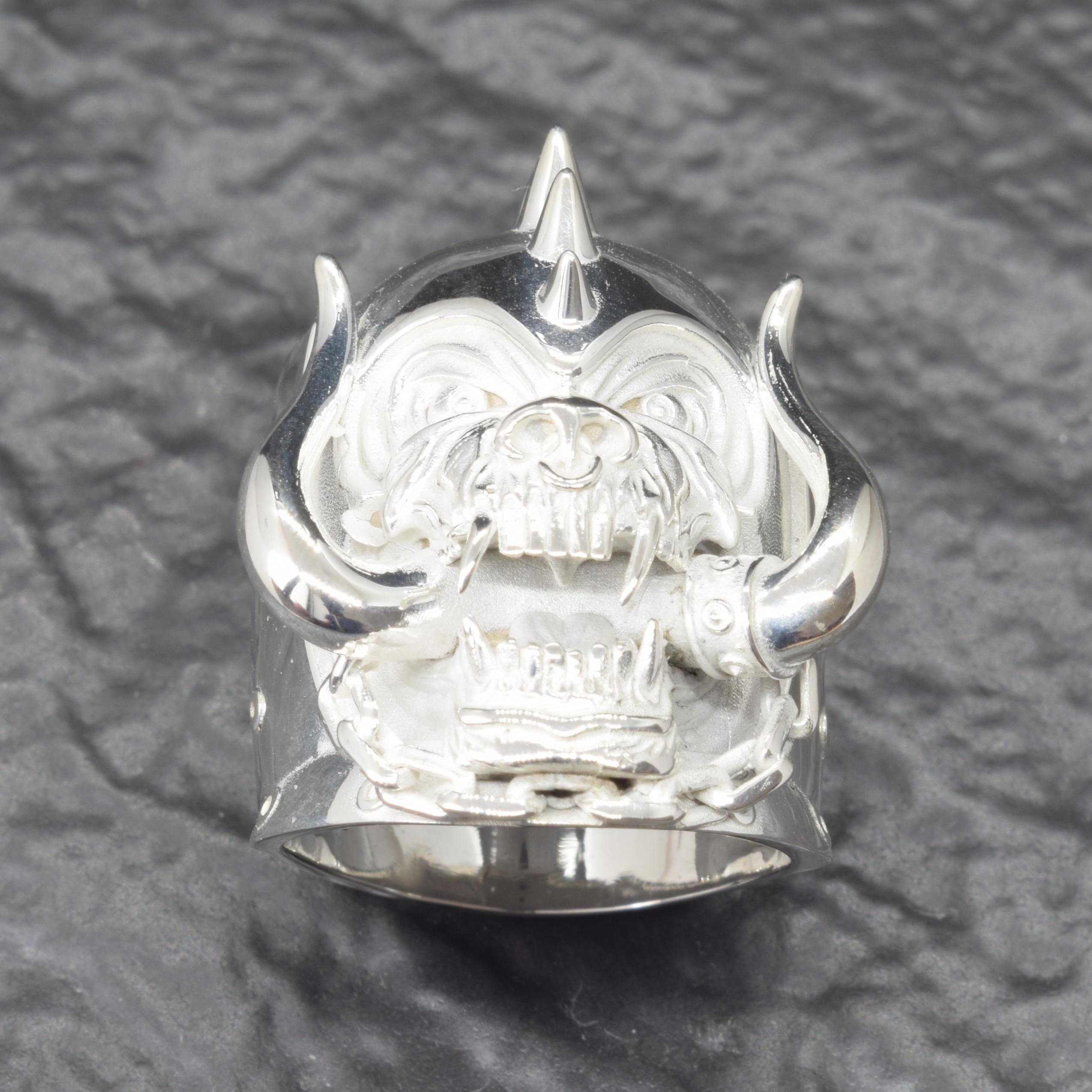Motorhead Snaggletooth War Pig Silver Ring - Tribute to Rock