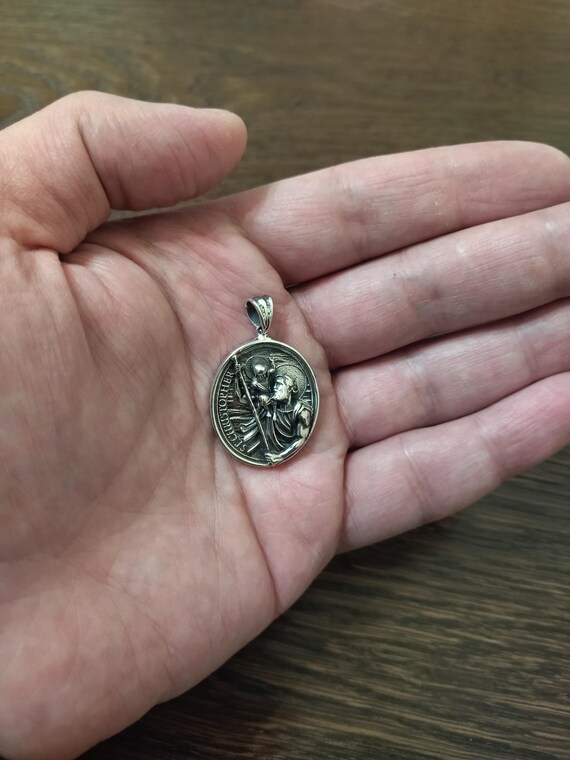 YFN Collana con ciondolo amuleto in argento Sterling 925 con ciondolo a forma di medaglietta della Santa con catenina rolò da 2,5 mm e 5,1 cm, gioiello religioso, regalo per uomini e