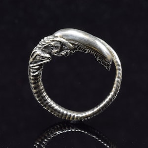 Handcrafted Silver Alien Newborn Ring - Unique Sci-Fi Collector&#39;s Jewelry - Artistic Design for Pop Culture Enthusiasts