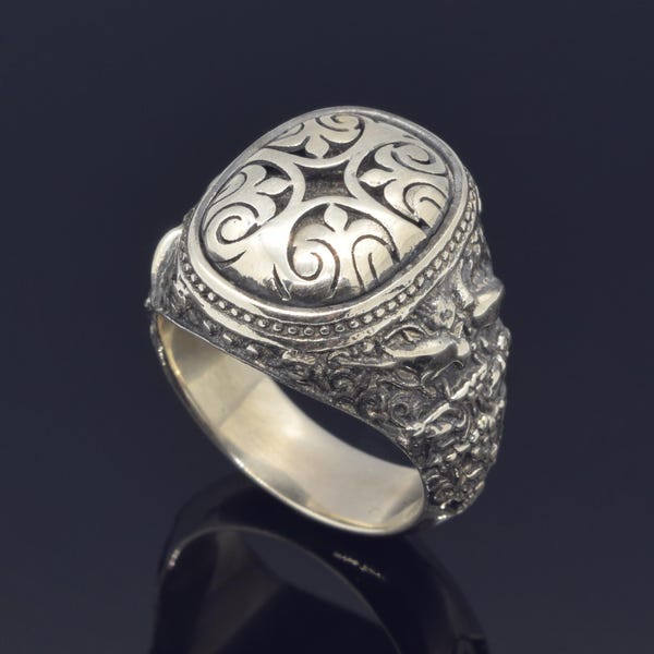 Handcrafted Baroque Style Vintage Silver Ring with Ornate Gothic Scrollwork