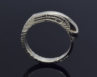 Alien Newborn Chestburster Silver Ring - Sci-Fi Jewelry - Unique Design