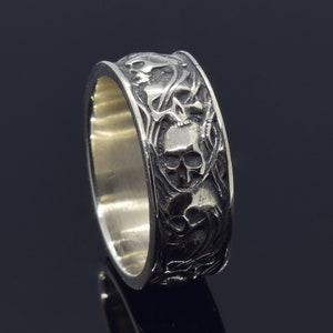 Goth Skull Wedding Band Ring, 925 Sterling Silver Handmade Skull Band Ring for Men, Gothic Ring, Skull Biker Ring For Men
