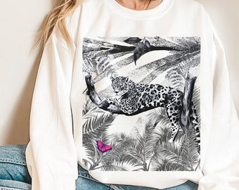 Leopard Sweatshirt Sweater, Wildlife Animal Sweatshirt, Cute Nature Gift for Mom Daughter Sister Friend Unisex Gildan Crewneck Sweatshirt