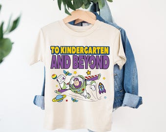 Camiseta Buzz Lightyear para o Jardim de Infância, Camiseta Disney de Volta às Aulas, Camiseta "Para o Jardim de Infância e Além", Moletom Escolar Toy Story