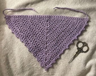 Bandana au crochet violet lilas clair taille petit cadeau de vacances cottagecore