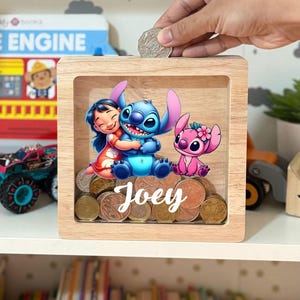 Hucha personalizada de LILO Y STITCH - Regalo para bebé con nombre personalizado - Regalo de Navidad para niña o niño - Regalo para el primer cumpleaños infantil
