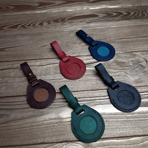 Air Tag Case in Buttero Leather. Handmade. Air Tag leather holder.  Air Tag leather keychain. Air-Tag leather keyring.  Gift