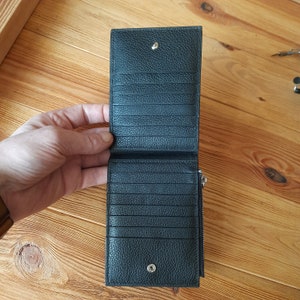 Tarjetero plegable grande. Cartera de lujo en piel de pitón. Tarjetero largo con monedero. Cartera de personalización. Cartera de piel exótica negra.