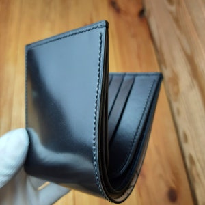 Cartera plegable Cordovan de concha negra. Cartera de lujo para hombre. Tarjetero Buttero. hecho a mano. Cartera de piel color mantequilla negra. Cartera de Ucrania.