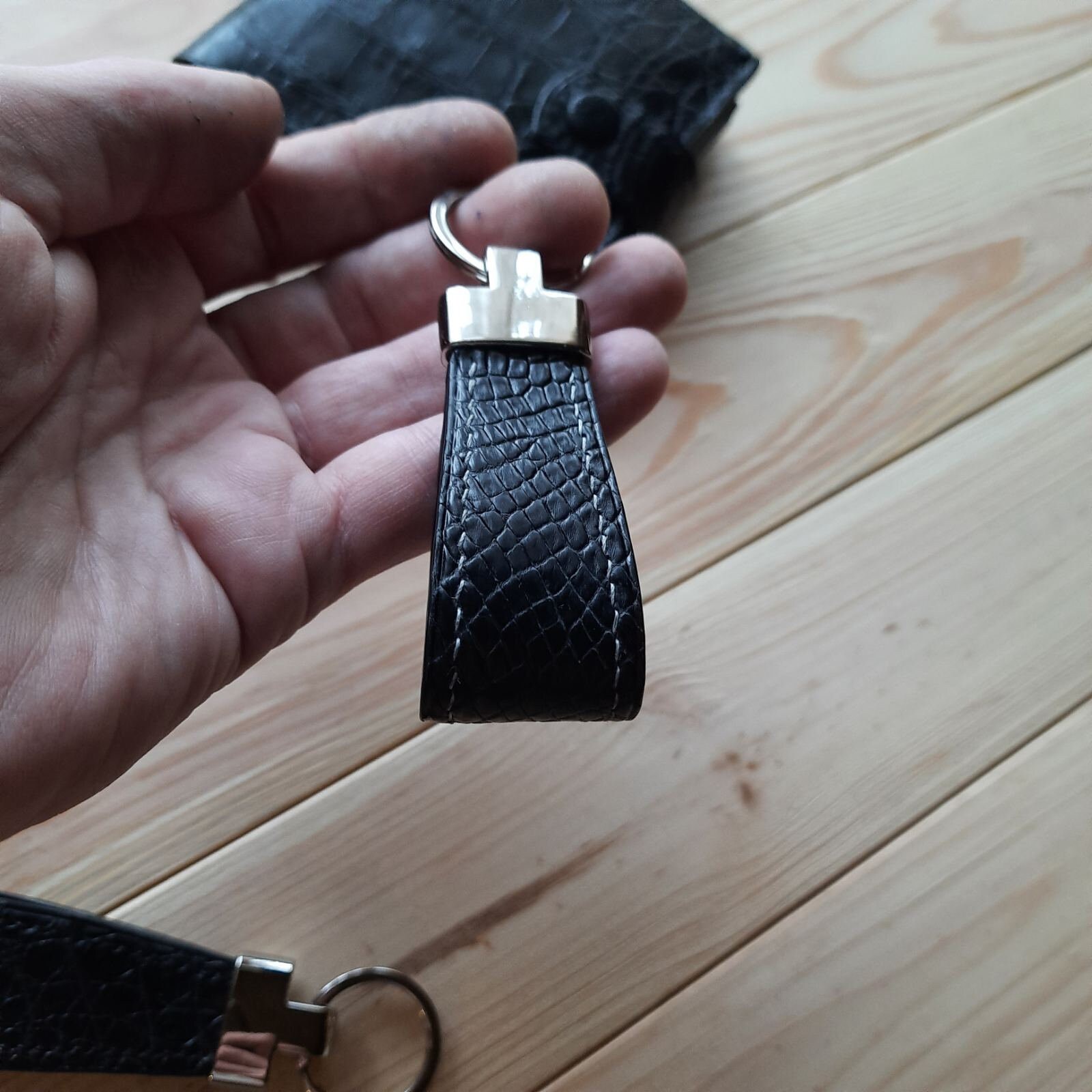 【新品】LUXURY MATERIAL LEATHER ROOM KEYRING LUXURY MATERIAL LEATHER ROOM KEYRING by BRIDLE