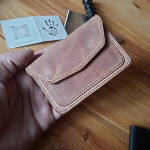 Cartera camionera pequeña. Tarjetero de piel. Cartera de lujo de personalización. Cartera con bolsillo delantero. Cartera pequeña con solapa. Cartera del conductor.