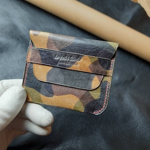 Tarjetero de piel militar. Tarjetero de piel Elvaquero. Cartera pequeña de camuflaje. Cartera de lujo de personalización. Cartera con bolsillo delantero.