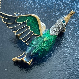 Cute flying duck Duck brooch, embellished with rhinestones, green flying bird brooch, bird pin, perfect gift