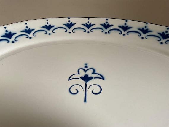 Vintage Ikea Emaille Servierplatte, Blau-Weißes Blumenmuster, 55 cm