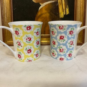 Beautiful pair of Cath Kidston Fine bone china mugs or beakers, coffee cups, iconic design, collectors mugs