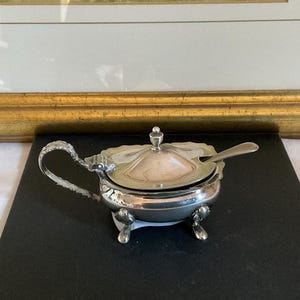 Vintage verzilverde mosterdpot met lepel, blauwe glazen binnenbak