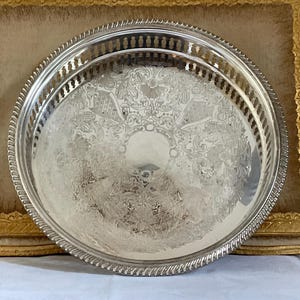 Vintage silver plated galleried small decorative cocktail tray, Fine English silver plate, drinks tray, bar tray , silver tray, wine tray