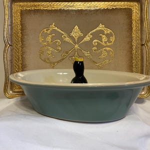 Large vintage Denby stoneware oval pie dish, 2 3/4pint capacity, Manor Green 27cm length, casserole dish, perfect condition
