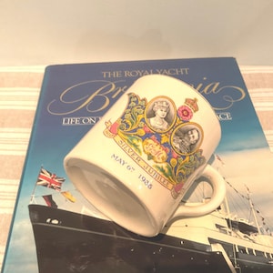 Antique King George and Queen Mary beaker or mug , Silver Jubilee 1910- 1935 china cup, memorabilia, keepsake, royal memento